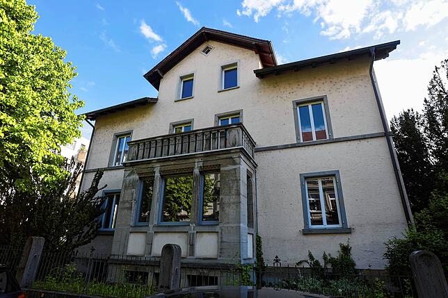 R&H Baukonzept möchte dieses Dreifamilienhaus in der Tägermoosstraße abreißen und durch einen Neubau mit neun Wohnungen ersetzten.