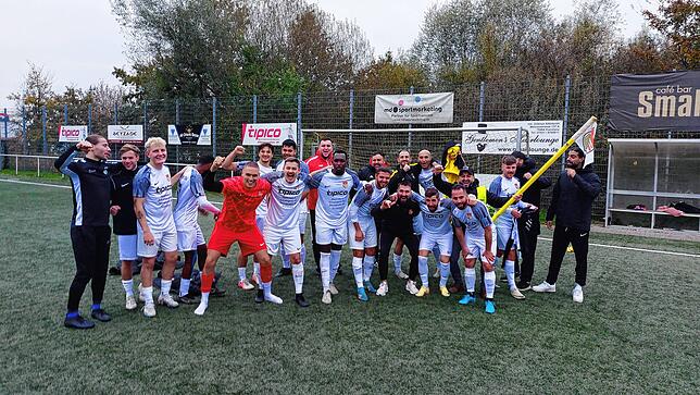 Bild 1: Drei Tore beim 5:1 im Kreisliga-A-Topspiel: Der Kanas, der kann das! Mit Videos!