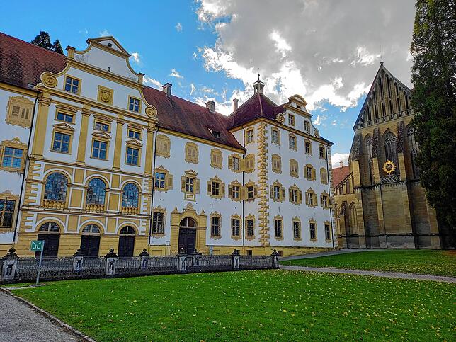 Stammsitz des Hauses Baden in Schloss Salem. Hier ist auch die Weinkellerei untergebracht.
