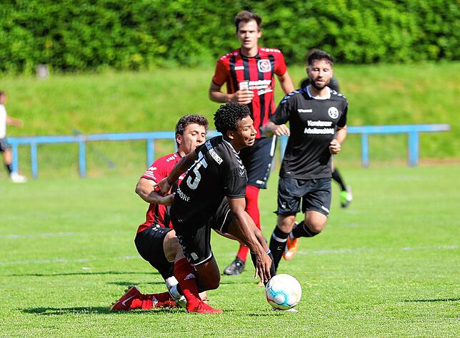 Bild 2: Die besten Bilder vom Spiel des SC Konstanz-Wollmatingen gegen den FC Königsfeld!