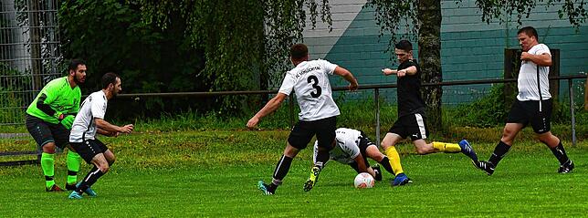 Bild 33: Reserve des FC Schlüchttal siegt im Rothaus-Bezirkspokal mit 3:2 beim SV Luttingen &ndash; und wir haben Bilder!