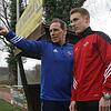 Vater und Sohn – Trainer und Spieler bei den U19-Junioren des FC Baden/CH: Ralf Herzog (links) gibt seinem Sohn Anweisungen. Bild: ...