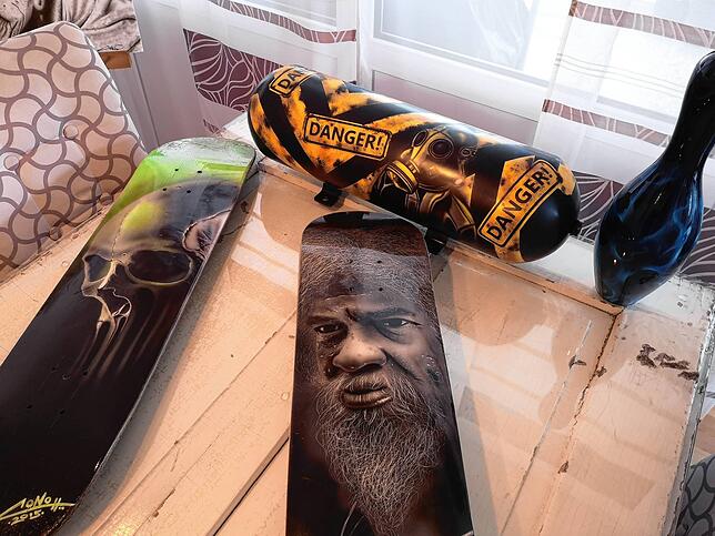 Egal ob Baord, Lufttank oder Bowling-Pin: Airbrush macht aus ganz normalen Alltagsdingen etwas besonderes.