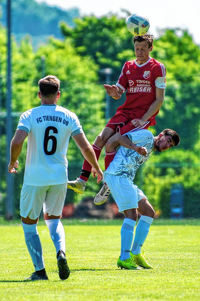 Bild 10: SV Eggingen überrascht mit 2:1-Sieg gegen Spitzenreiter FC Tiengen 08 II &ndash; und wir haben Bilder!