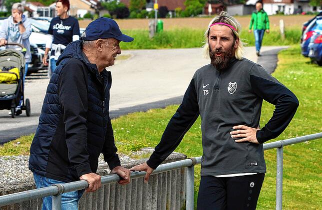 Bild 23: Vier Tore nach der Pause – TSV Aach-Linz besiegt FV Walbertsweiler. Wir waren mit der Kamera dabei!