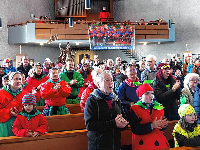 Bild 19: Großer Jubiläumsumzug der Narren in Niedereschach – Teil 1