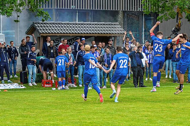Bild 25: SG Stühlingen/Weizen siegt 5:1 beim FC Geißlingen und feiert den  Meistertitel – wir haben Fotos!