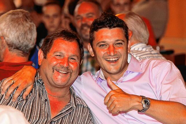 Freunde fürs Leben: Kurt Schneeberger und Gerrit Peukert bei der Schiri-Versammlung im Jahr 2012.