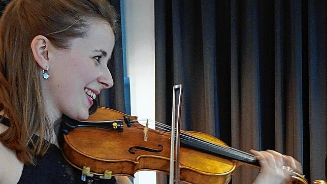 Die aus Laufenburg stammende Geigerin Christina-Maria Moser will im August ihr verschobenes Konzert bei den &bdquo;Mary Codman ...
