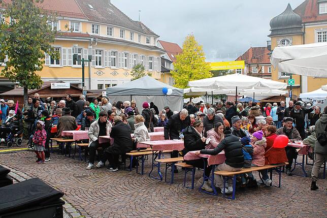 Bild 2: So kunterbunt und klangvoll ist das 50. Herbstfest