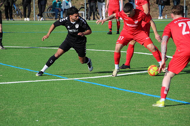 Bild 6: Die besten Bilder vom Landesliga-Verfolgerduell FC Pfaffenweiler gegen SC Konstanz-Wollmatingen