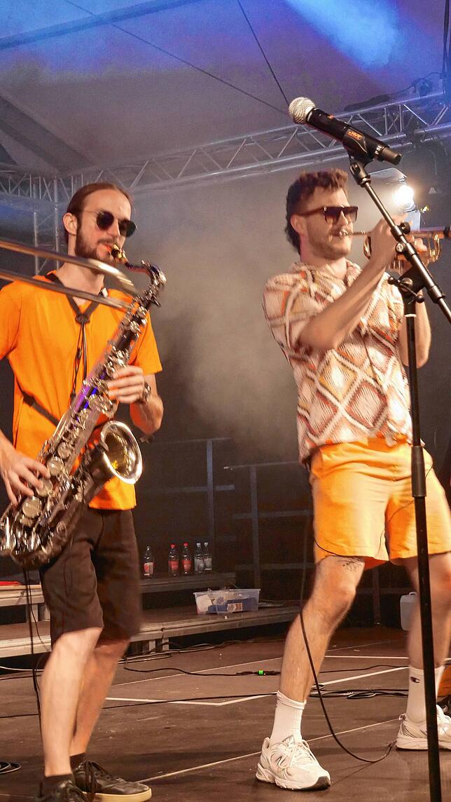 Bild 19: Chilbi 2025 in Waldshut: Große Waldhaus Brassnacht mit „Brasslufthamma“ und „SoundGurus“
