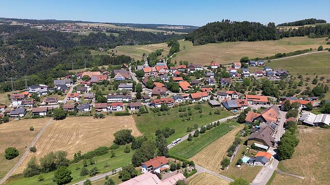 Aichen mit seinem eigenen Ortsteil Gutenburg hat seit 2003 einige Einwohner verloren. Bekannt ist das Traditionsgasthaus ...