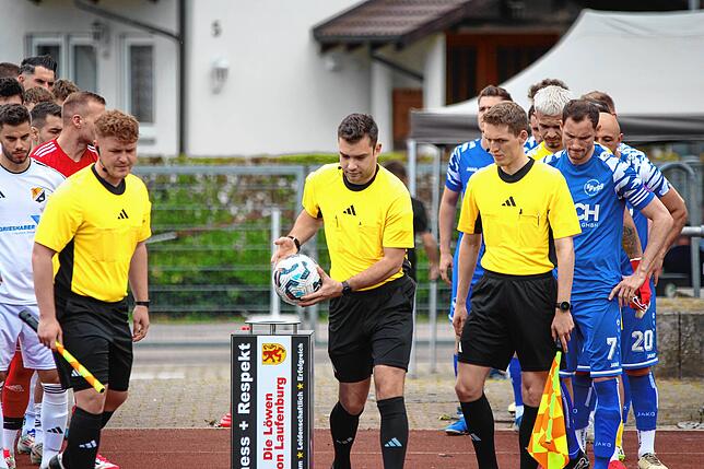 Bild 2: SV 08 Laufenburg siegt 2:1 gegen Spvgg Gundelfingen/Wildtal – und wir haben Fotos!