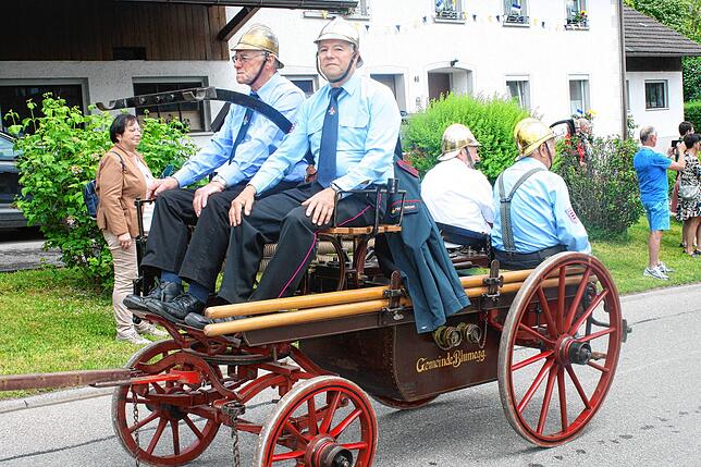Bild 6: Bilder vom Bezirksmusikfest mit Umzug in Lausheim