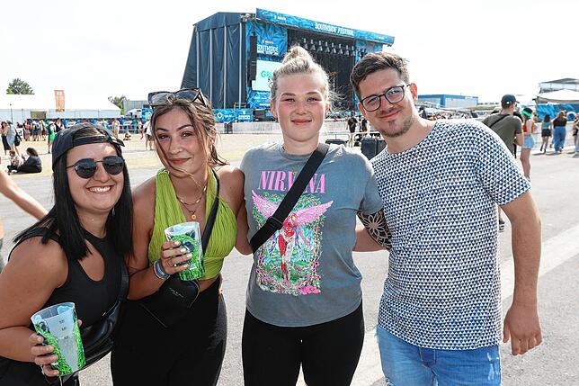 Bild 6: So feiern die Besucher auf dem Southside!