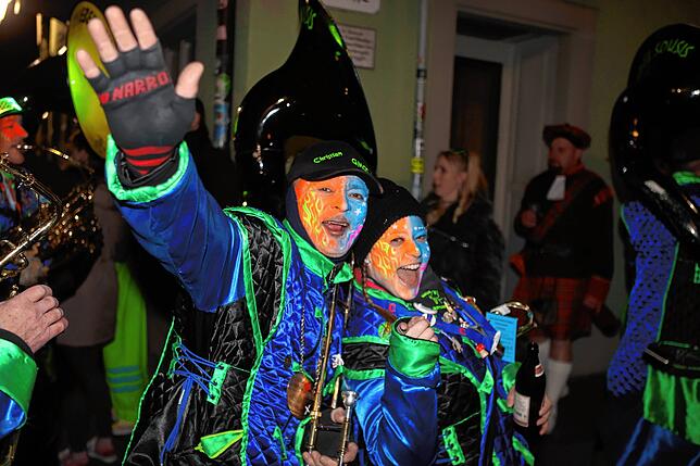 Bild 14: Konstanzer Straßenfasnacht 2025: Weiter geht‘s – auch am Fasnachtssamstag sind die Narren los