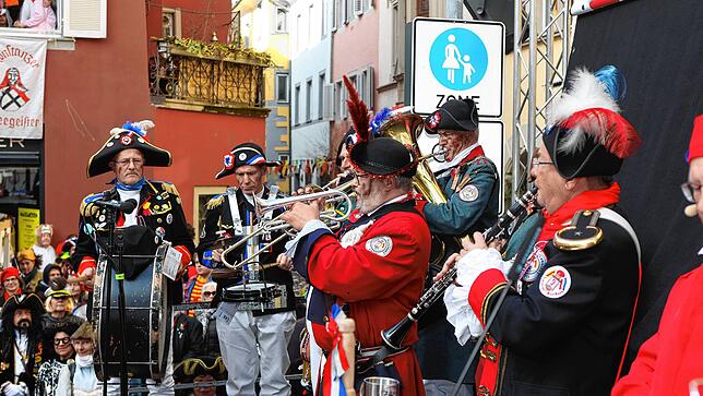 Bild 22: Schmotziger Dunschtig: Auf dem Obermarkt fällt das Jakobiner-Tribunal sein Urteil