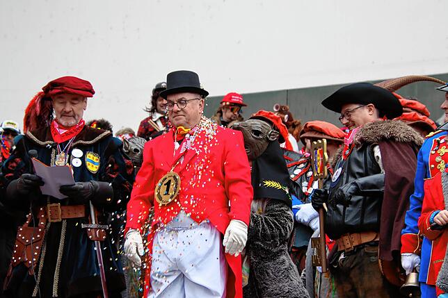 Bild 24: Fasnacht in Rielasingen: Schmotziger Fasnachtstag in bunten Bildern erleben