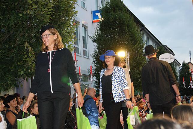 Bild 16: <strong><strong>Bilder von Einkaufsnacht und Weinfest in Bad Säckingen </strong></strong>