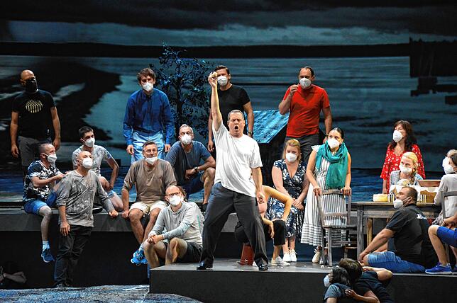 Als Oper im Festspielhaus wird in Brgenz in diesem jahr Giordanos „Sibirien“ aufgeführt. Der chor muss übrigens nur bei den ...
