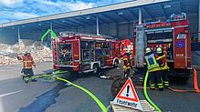 Momentan muss die Singener Feuerwehr oft ausrücken, wie zum Beispiel zu einem Großbrand beim Entsorgungsunternehmen Reterra Mitte Mai. ...