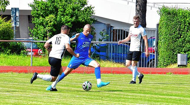 Bild 24: SG FC Wehr/Brennet besiegt den TuS Stetten mit 7:1 – und wir haben Fotos