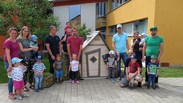 Die Kindergärten in Blumberg und den Teilorten sind gefragt. Unser Bild vom Sommer zeigt die Kinder mit ihren Vätern, Müttern und ...