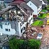 Eine Explosion und ein Brand hinterlassen in der Gemeinde Dorf, zehn Kilometer südlich von Lottstetten, ein Trümmerfeld.