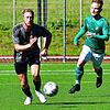 Gesetzt im Mittelfeld: Janne Hass (vorn, mit Aaron Reiss vom FC Zell) ist zuversichtlich, dass sich die junge Elf des FC Hochrhein in ...