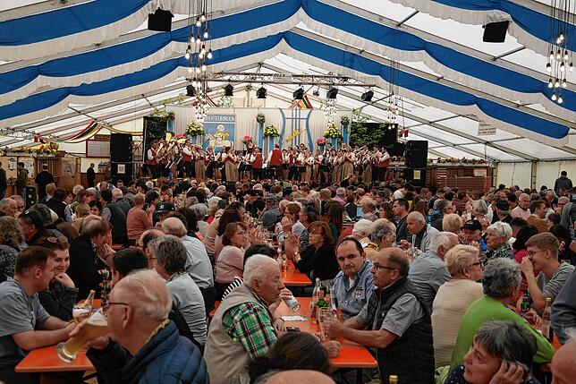 Bild 17: Bilder vom Sonntagsfrühschoppen beim Blütenfest in Oberteuringen