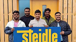 Azubis aus Indien arbeiten bei der Traditionsfirma Steidle in Sigmaringen.