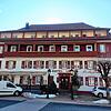 Seit Mitte Dezember ist das Hotel Löwen in Todtmoos Gemeinschaftsunterkunft für Flüchtlinge. Nun soll auch das ehemalige Hotel Ressort ...