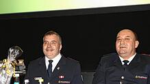 Sie führen die Löffinger Feuerwehr in den kommenden fünf Jahren wieder an: Gesamtkommandant Bernd Schwörer (links) und sein ...