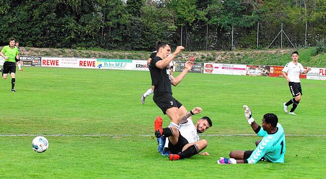 Bild 17: Bittere Niederlage für FSV Rheinfelden beim VfR Bad Bellingen &ndash; und wir haben Bilder!