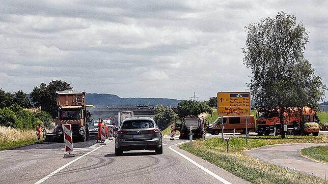 So wird es in den kommenden Wochen vielerorts auf der Baar aussehen. Städte und Land haben einige Ausbesserungen auf den Straßen ...