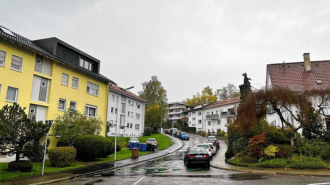 Die Polizei sucht Zeugen, die am Donnerstagnachmittag in der Straße Zur Friedrichshöhe etwas Verdächtiges bemerkt haben.