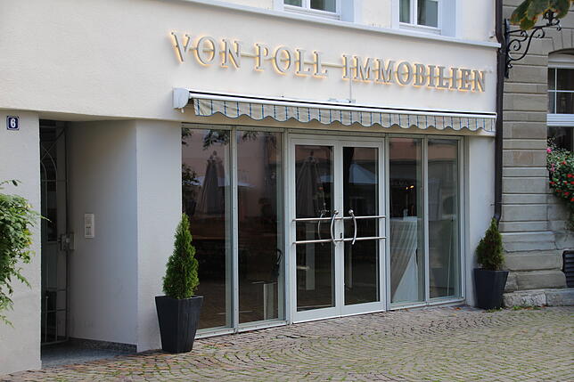 Wo ehemals der Wäscheladen Medima zu finden war, ist jetzt ein Immobilienbetrieb.
