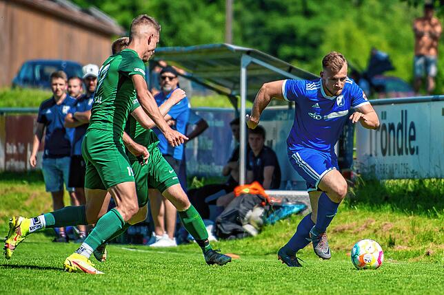 Bild 19: FC Weizen rettet sich durch das 2:1 beim SV Rheintal vor dem Direktabstieg &ndash; und wir haben Bilder!