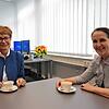 Mechthild Rövekamp-Zurhove (links) spricht mit unserer Mitarbeiterin Ursula Freudig über ihre Zeit als Schulleiterin am ...
