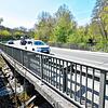 Die alte Brücke, bei der es einen Zwischenraum zum Radweg (links) gab.