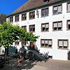 Vor dem Radolfzeller Amtsgericht wurden die Eskapaden von zwei Brüdern verhandelt, die sich nach einer Feier mit der Polizei eine ...