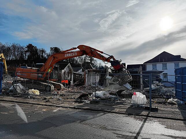 Stück für Stück verschwindet der Edeka-Markt in Kadelburg. Hier der Stand der Arbeiten am 24. Januar 2025.