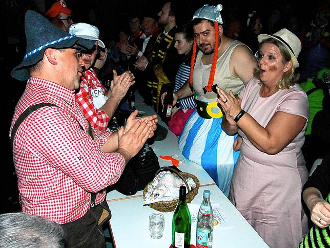 Bild 24: Alle Bilder vom närrischen Abend der Bengelschießer &ndash; Teil 4