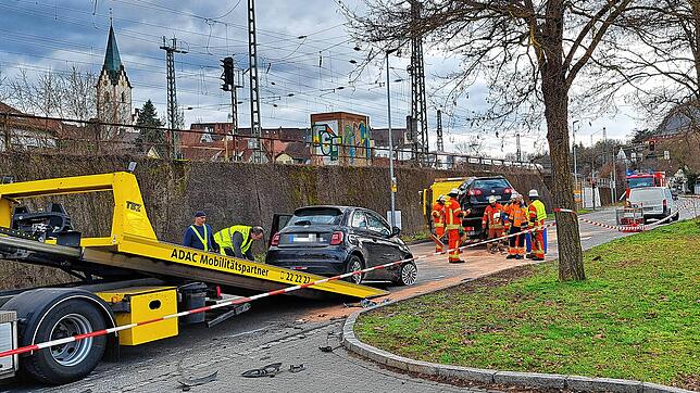 Am Dienstagmittag kam es auf der Hegaustraße in Engen zu einem Auffahrunfall mit sechs beteiligten Fahrzeugen.