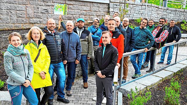 „Wir säen Schönwald“: Dazu treten praktisch alle Bewerber der Bürgerliste an und beantworten auch Fragen der Bürger. Bild: Hans-Jürgen ...