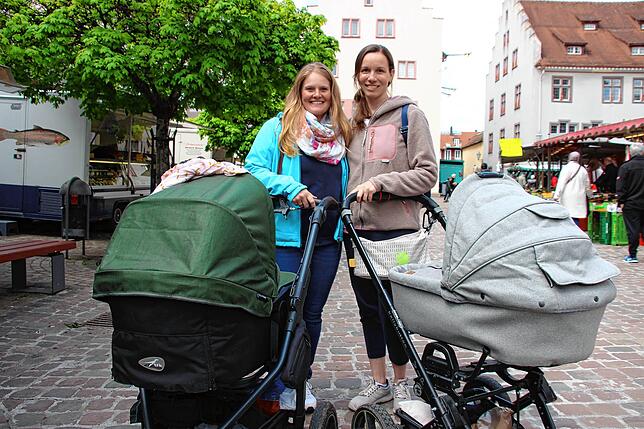 Katharina Müller und Lisa van Dijk (von links) haben sich während ihrer Schwangerschaft kennengelernt und sind seither Freundinnen.