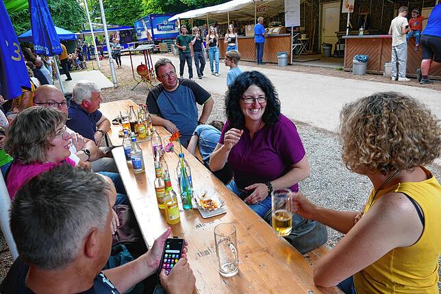 Bild 11: Döggingen im Feierlaune: Waldfest zieht Hunderte Besucher an - die schönsten Bilder