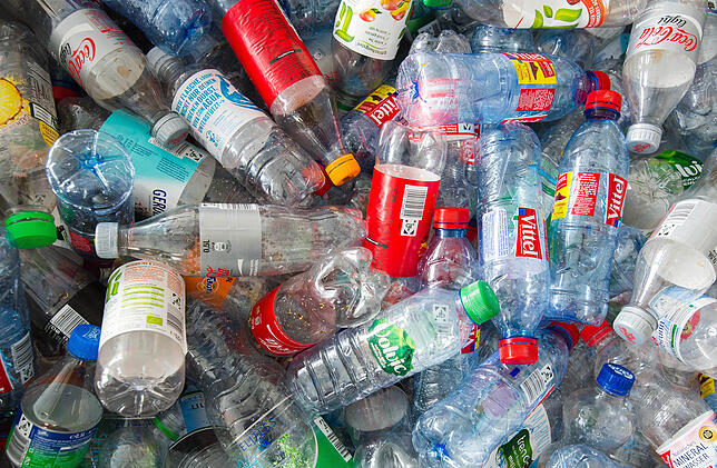 Aus den Plastik-Einwegflaschen werden nur zu einem Viertel wieder neue Flaschen.