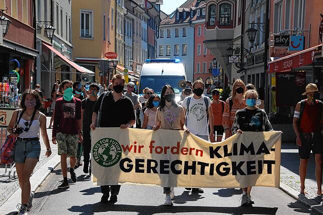 Bild 3: &bdquo;Fridays for Future&ldquo; in Überlingen: Klimaaktivisten machen keine Sommerpause